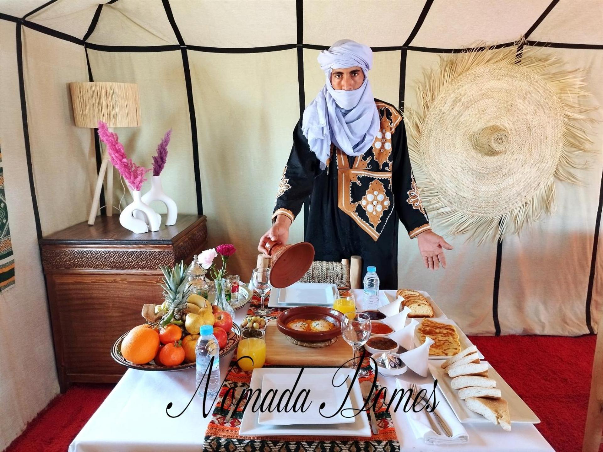 Nomada Domes Camp With Airco Hotel Merzouga Eksteriør billede