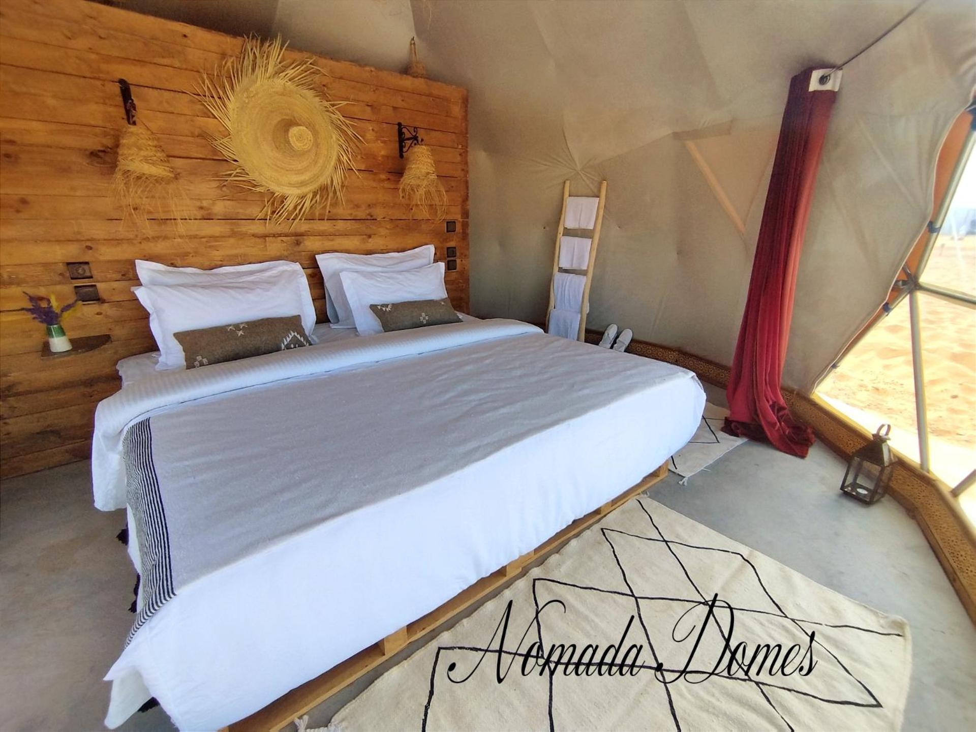 Nomada Domes Camp With Airco Hotel Merzouga Eksteriør billede