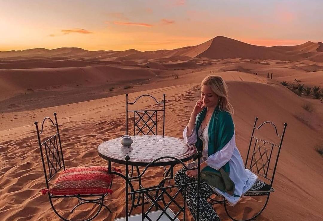 Nomada Domes Camp With Airco Hotel Merzouga Eksteriør billede