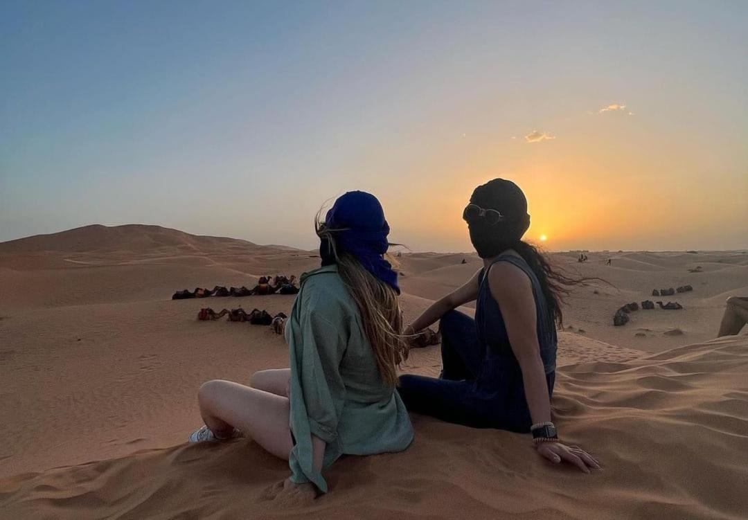 Nomada Domes Camp With Airco Hotel Merzouga Eksteriør billede